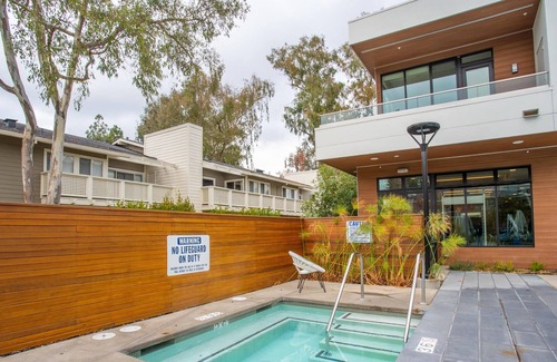 Cupertino Apartment | Beautiful 2BR in Cupertino, Pool + Pet-Friendly