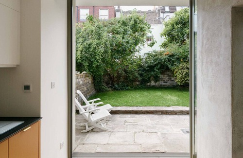 Bristol House | Beautiful 3 Bedroom Home in Bristol