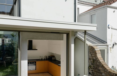 Bristol House | Beautiful 3 Bedroom Home in Bristol