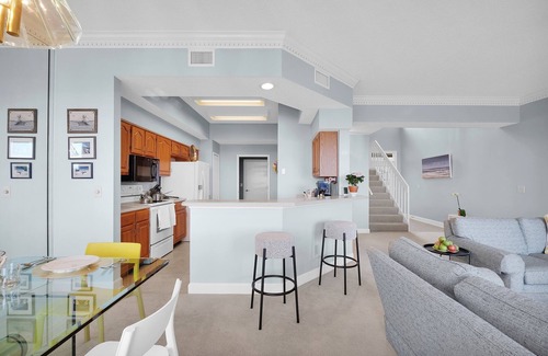 American Beach House | Beautiful 3 Bedroom 3.5 Bath Beachfront Townhouse, Sleeps 8