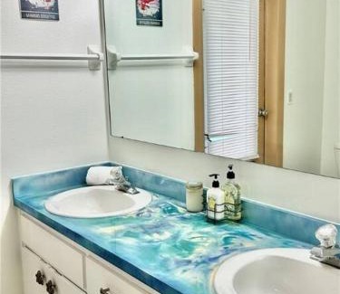 Lochmoor Waterway Estates House | Beautiful 3 Bed House with pool