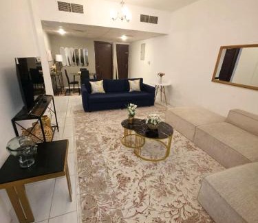 Al Majaz Apartment | Beautiful 3-bedroom Apartment