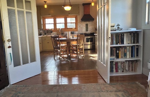 Piedmont Avenue House | Beautiful 3-bedroom historical house Oakland. 98 walk score.