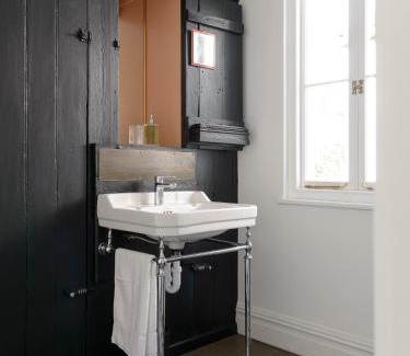 Bristol Apartment | Beautiful 3 Bedroom Home in Bristol
