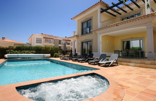 Porto de Mos House | Beautiful 3 Bedroom Villa w/Amazing Sea Views, Private Heated Pool, WiFi, AC