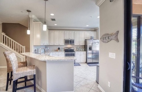 Biggar Condo | Beautiful 3 BR 2.5 Bath Paseo Townhome in a Quad