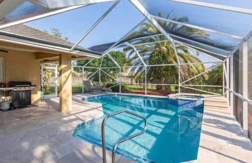 Equestrian Walk Apartment | Beautiful 3 Br. Single family (101172) by Houzlet
