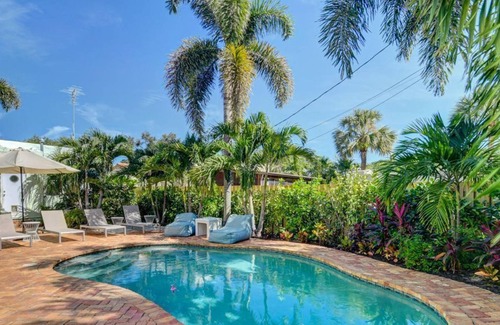 Flamingo Parks Apartment | Beautiful 3 Br. Single family (230651) by Houzlet