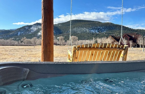 South Fork House | Beautiful 3bed 4bath cabin with Hot Tub. Close to Ski, Golf, Fish, Hike, 4x4