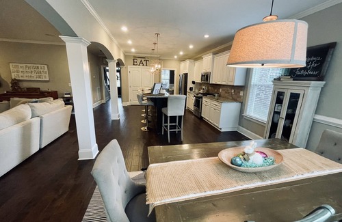 Evans House | Beautiful 4 Bedroom 4 bath Augusta Rental with pool. Amazing back porch views