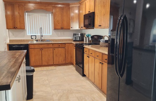 El G.H.E.K.O. House | Beautiful 4-bedroom home quietly tucked away in a charming Tucson neighborhood!