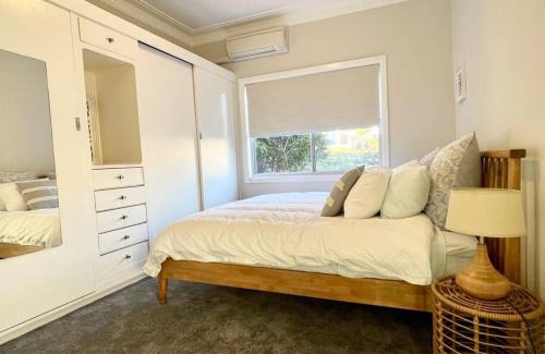 Port Kembla House | Beautiful 4-bedroom original beach cottage in Port Kembla