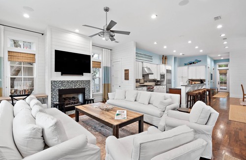Cottage District House | Beautiful 5 Bedroom, 5 Bath Watercolor Home in Prime Location