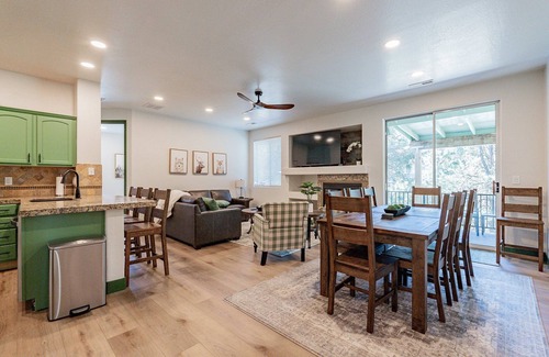 Ponderosa Trails House | Beautiful 5 Bedroom Flagstaff Home w/Private Spa
