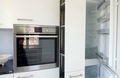 Uster District Apartment | Beautiful 5-room apartment with 6 beds - only 15 minutes from Zurich & free parking