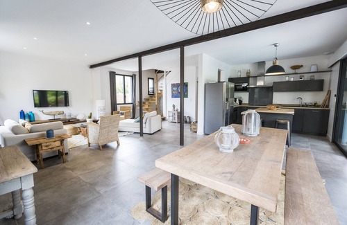 Capbreton House | Beautiful 5 * villa 200m from the beach - Heated pool - Everything walking dist.