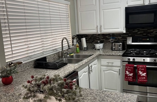 Sunrise Manor House | Beautiful 5Bed/3Bath + Pool In Las Vegas