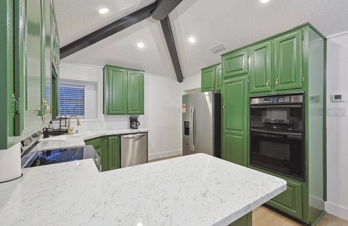 DeSoto House | Beautiful 5Br 2Bath DeSoto Home with Pool