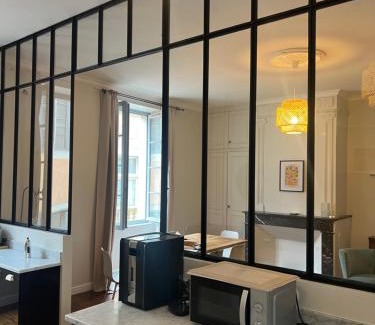 Cahors Old Town Apartment | Beautiful accommodation - Hypercentre Marketplace