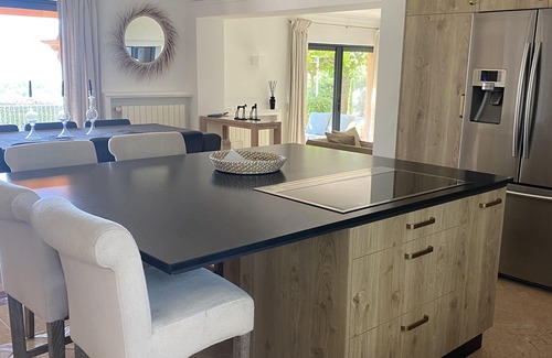 La Nartelle Villa | BEAUTIFUL AIR-CONDITIONED VILLA WITH POOL CLOSE TO THE BEACHES AND TOWN CENTER