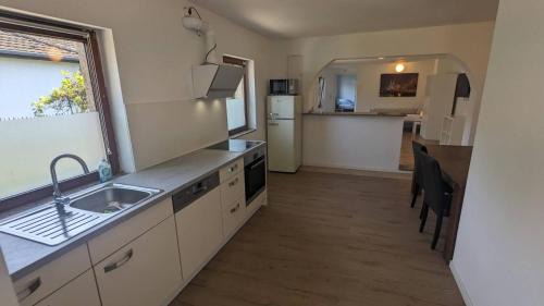 Wahnheide Apartment | Beautiful Airportflats near Köln