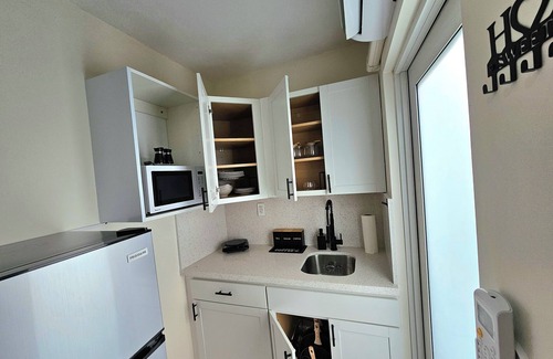 Pembroke Pines Apartment | Beautiful and cozy studio with independent entrance in Pembroke Pines