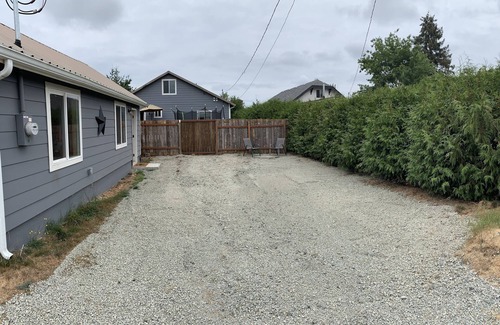 Rainier Apartment | Beautiful and Cozy Studio Guesthouse