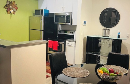 Los Angeles Apartment | Beautiful and Cozy 2bdrms LAX Apartment!