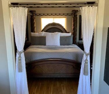 Junction House | Beautiful and Relaxing Guest House!