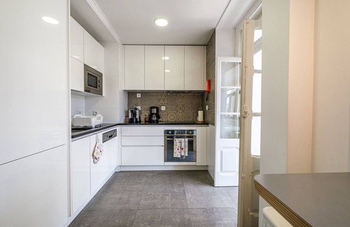 Alfama Apartment | Beautiful and Spacious apartment with Rooftop