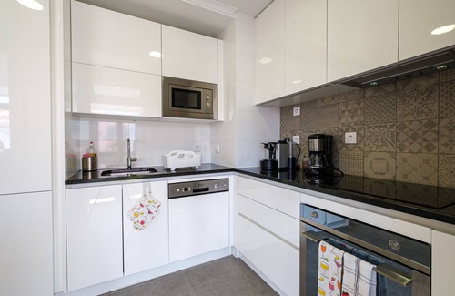 Alfama Apartment | Beautiful and Spacious apartment with Rooftop