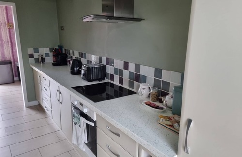 Wadhurst Cottage | Beautiful and Spacious Countryside Cottage