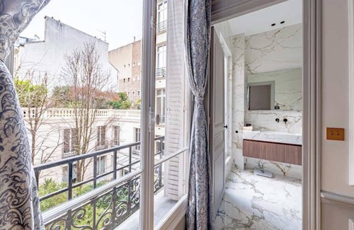 Porte-Dauphine Apartment | Beautiful and Stylish 2 Beds in Trocadéro 16th