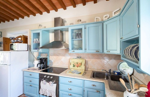 Gaiole in Chianti House | Beautiful apartment in villa for 4 guests with pool, A/C, WIFI, TV and pets allowed