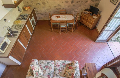 Sesto Fiorentino Villa | Beautiful apartment in villa for 3 people with pool, WIFI, TV and pets allowed