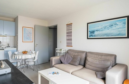 Lacanau-Ocean Apartment | Beautiful apartment for 4 guests with WIFI, pool, TV, terrace and pets allowed