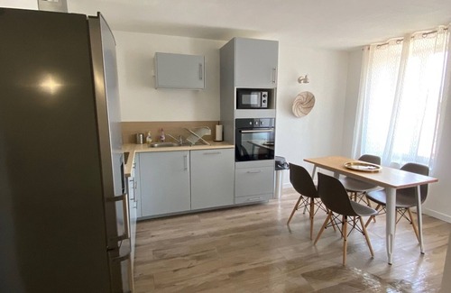 Sanary-sur-Mer Apartment | Beautiful apartment, hyper center, Sanary port, free parking