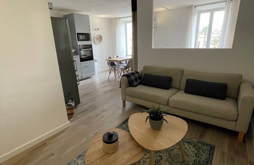 Sanary-sur-Mer Apartment | Beautiful apartment, hyper center, Sanary port, free parking