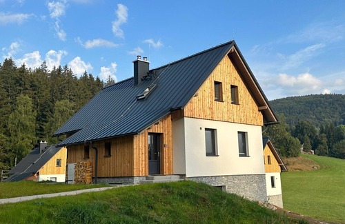 Smrzovka Apartment | Beautiful apartment for 8 guests with WIFI, TV and terrace