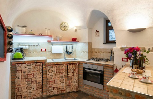 Pietrabruna Apartment | Beautiful apartment for 4 people with A/C, WIFI, TV, terrace and pets allowed