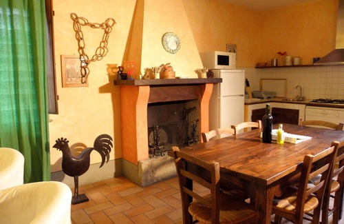 Monteleone d'Orvieto Apartment | Beautiful apartment for 7 people with WIFI, pool
