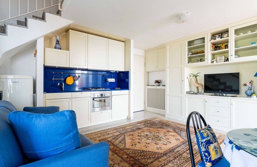 Ventimiglia Apartment | Beautiful apartment for 4 guests with WIFI, pool, balcony and pets allowed