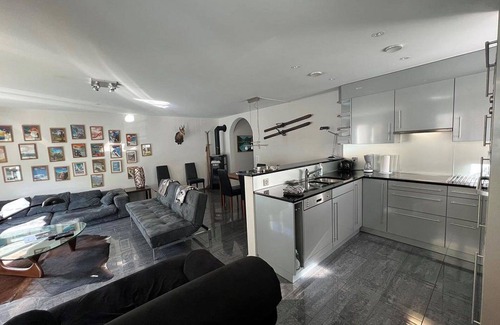 Engelberg Apartment | Beautiful apartment for 6 people with WIFI, TV and balcony