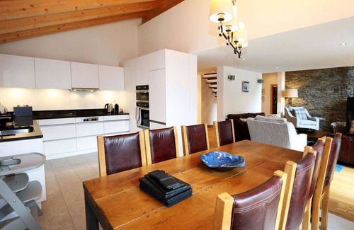 Saas-Fee Apartment | Beautiful apartment for 8 people with WIFI, TV and balcony