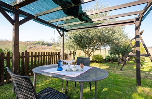 Penango Apartment | Beautiful apartment for 2 people with WIFI, TV, patio, panoramic view and parking