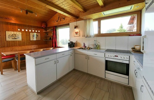 Pany Apartment | Beautiful apartment for 7 guests with WIFI, pool, TV, balcony, pets allowed and parking