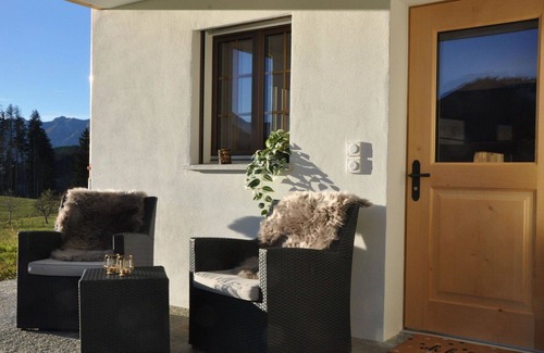 Saanen Apartment | Beautiful apartment for 2 people with WIFI and balcony