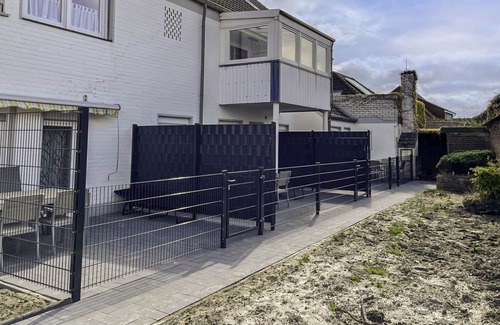 Norddeich Apartment | Beautiful apartment for 4 people with WIFI, TV, balcony, pets allowed and parking
