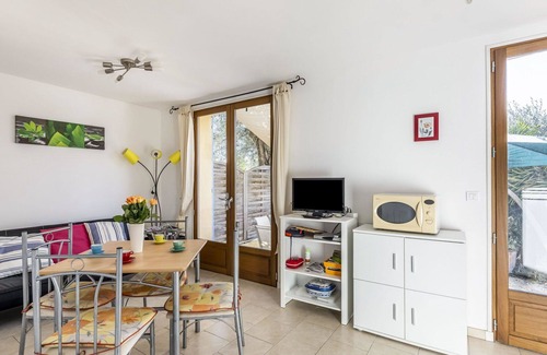 Cabris Apartment | Beautiful apartment for 5 guests with WIFI, TV and terrace