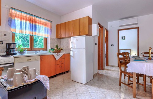 Laginji Apartment | Beautiful apartment for 12 guests with private pool, A/C, WIFI, TV, patio and pets allowed